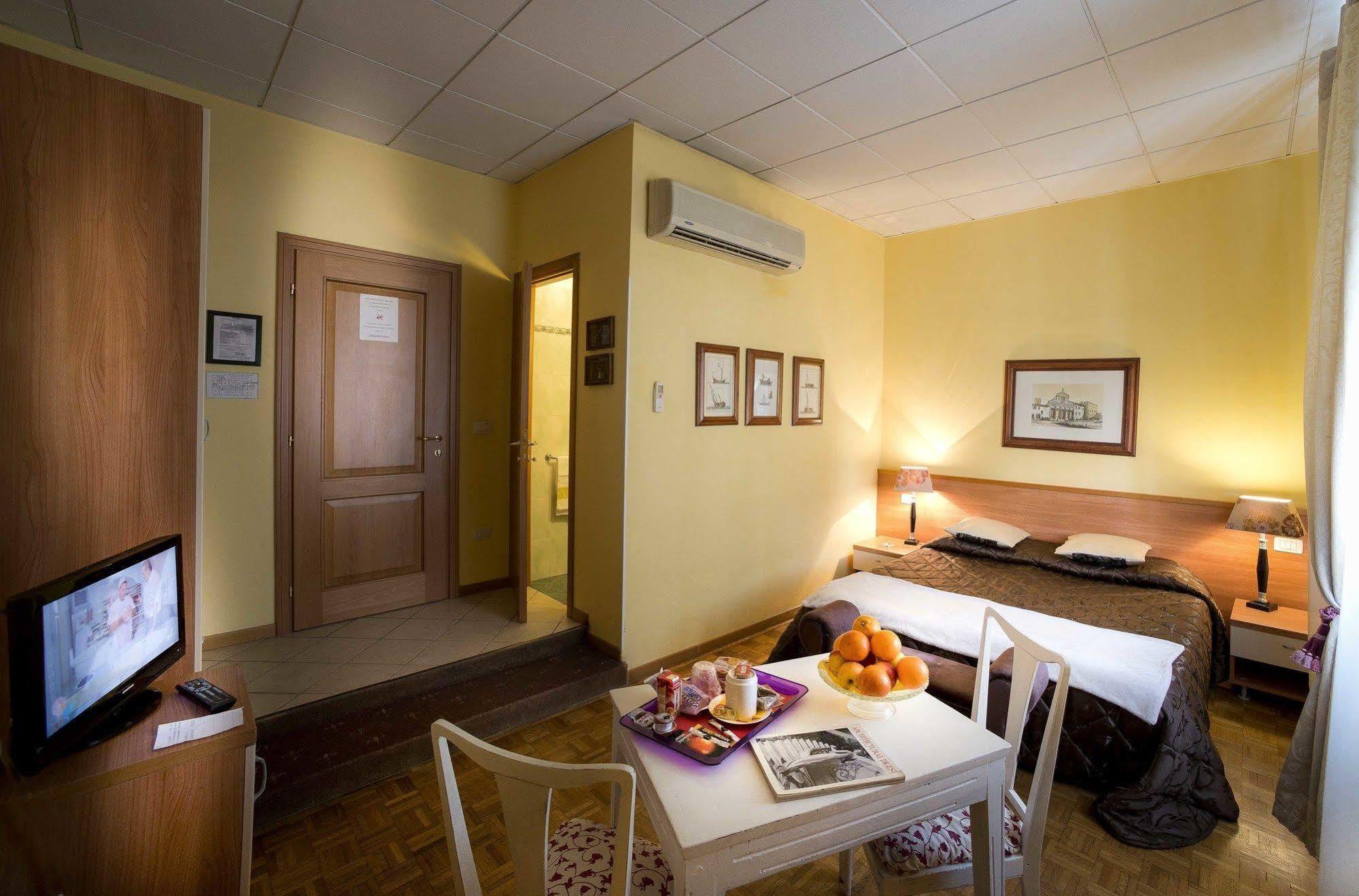 B&B Residenza Manzoni Florence Buitenkant foto